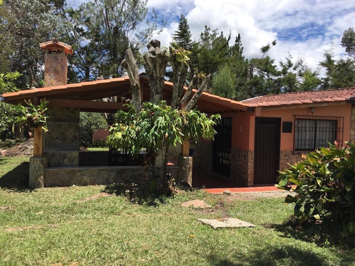 Guatapé La Casa De Piedraヴィラ エクステリア 写真